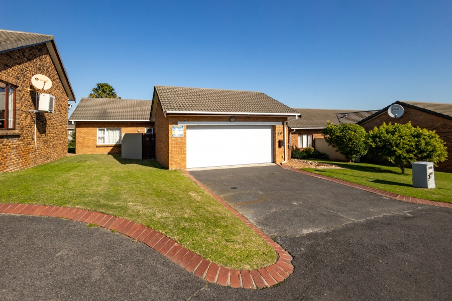 3 Bedroom Property for Sale in Kenridge Western Cape